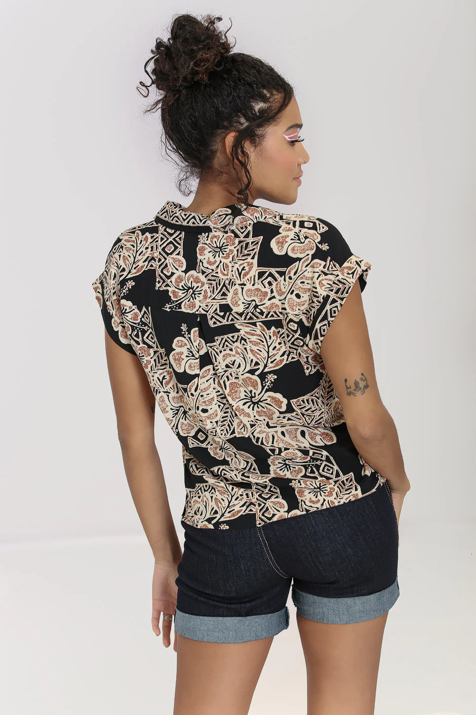 Dominique Shirt - Image 9